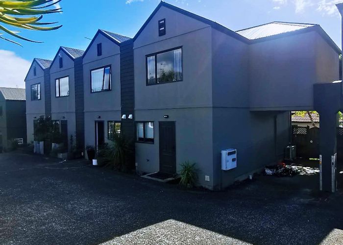  at 9/44 Fields Parade, Albany, North Shore City, Auckland