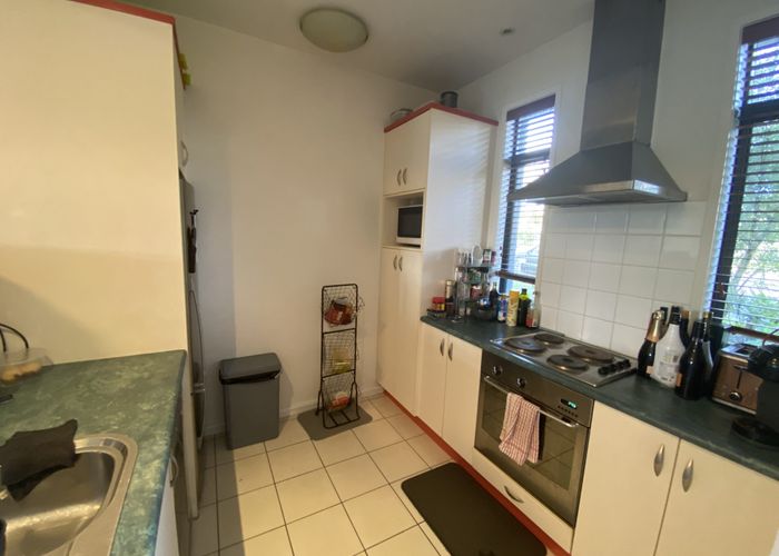  at 27/2 Armoy Drive, Botany Downs, Manukau City, Auckland