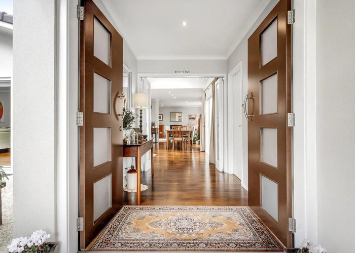  at 11 Holly Way, Sunnyhills, Auckland