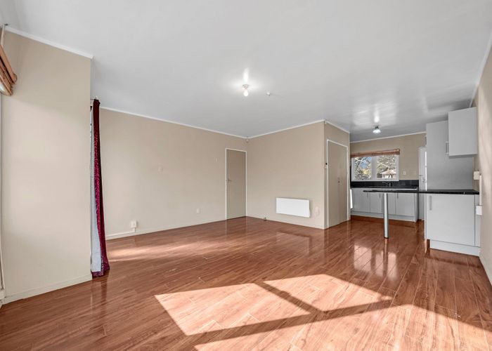  at 2/1 Snell Place, Pakuranga, Manukau City, Auckland