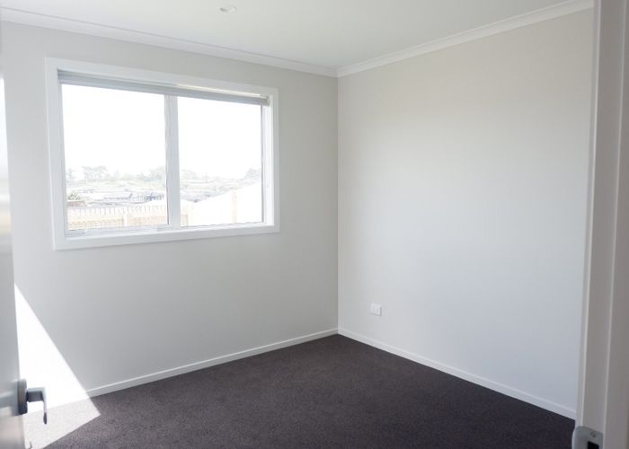  at 68 Pragma Rise, Huntington, Hamilton