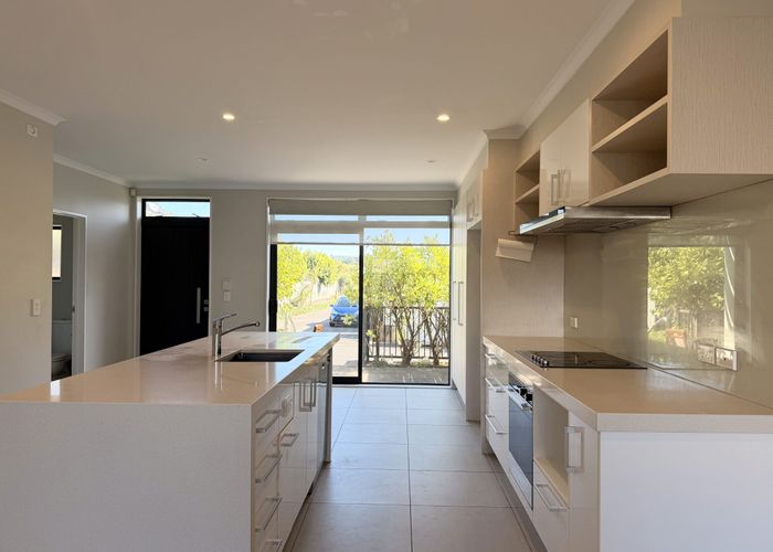  at 5 Samuel Pl, Stonefields, Auckland City, Auckland