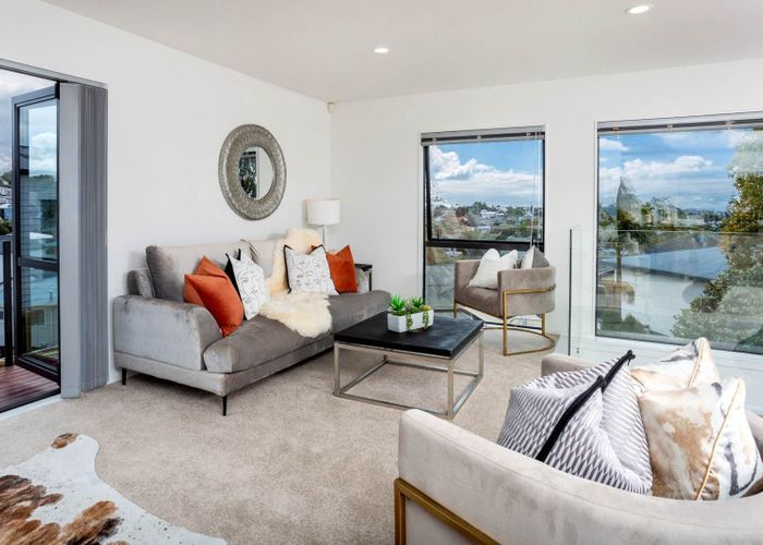  at 11B Hogans Road, Glenfield, North Shore City, Auckland