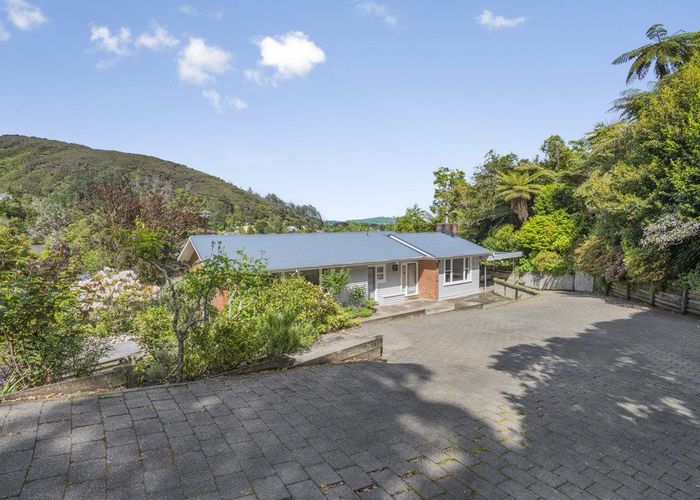  at 27 Woodvale Grove, Fairfield, Lower Hutt