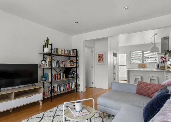 at 1/19 Church Street, Northcote Point, North Shore City, Auckland