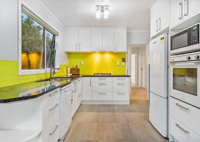  at 18 Dunstall Place, Mangere Bridge, Auckland