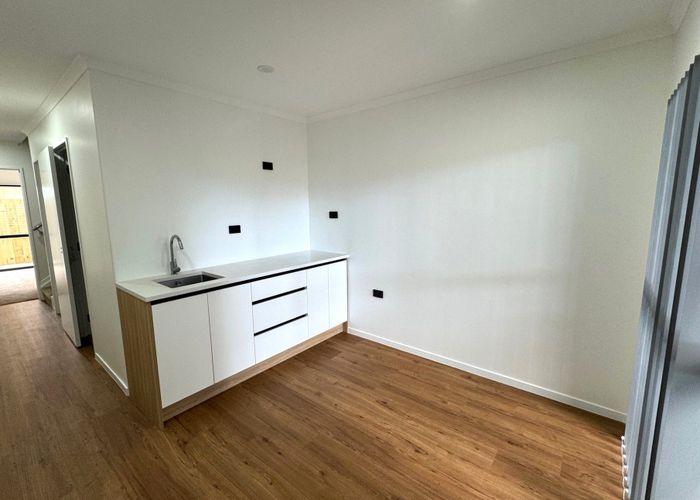  at 11/717 Sandringham Road Extension, Mount Roskill, Auckland City, Auckland