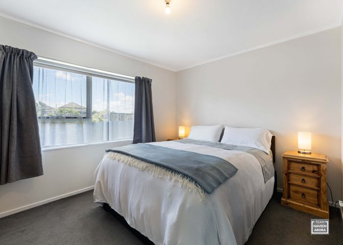 at 2/23 Berwyn Avenue, Takanini, Auckland