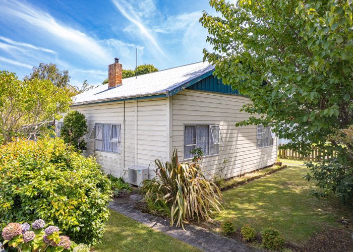  at 11 Field Street, Aramoho, Whanganui, Manawatu / Whanganui