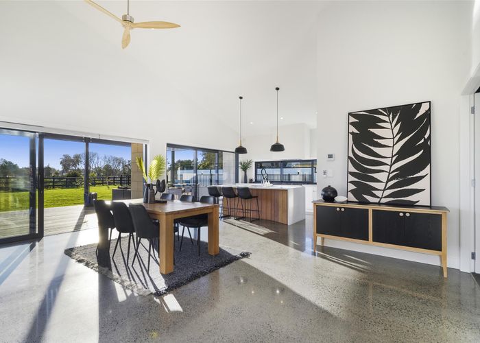  at 8D East Ridge Grove, Newstead, Hamilton