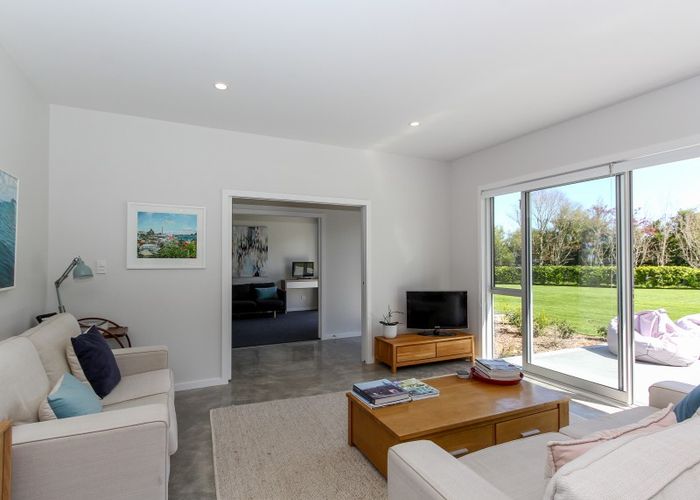  at 206 Surrey Hill Road, Kaitake