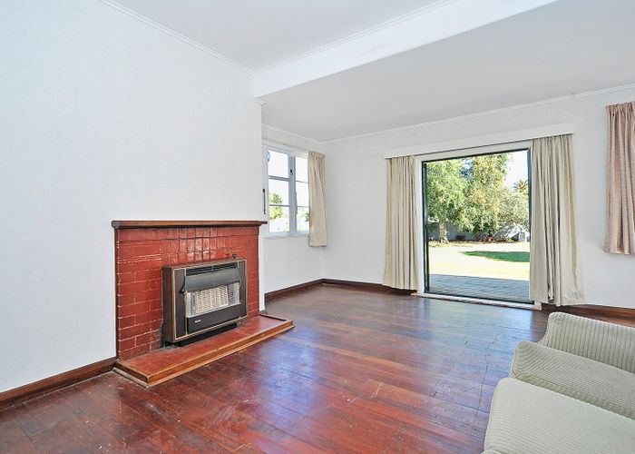  at 9 Park Road, West End, Palmerston North