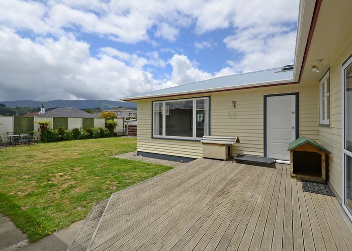  at 10 Charles Street, Clouston Park, Upper Hutt