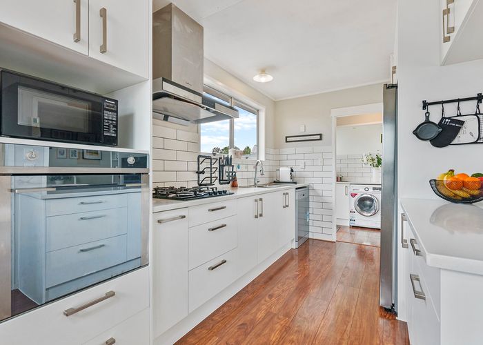  at 1/4 Fiesta Drive, Half Moon Bay, Auckland