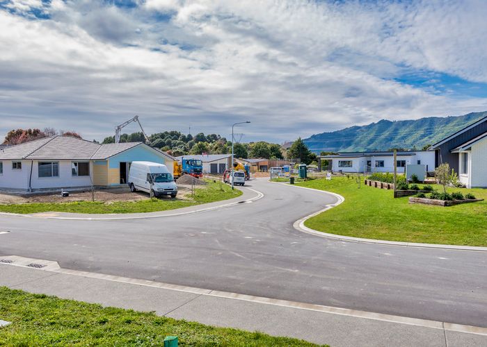  at 4 Albizia Grove, Waikanae, Waikanae