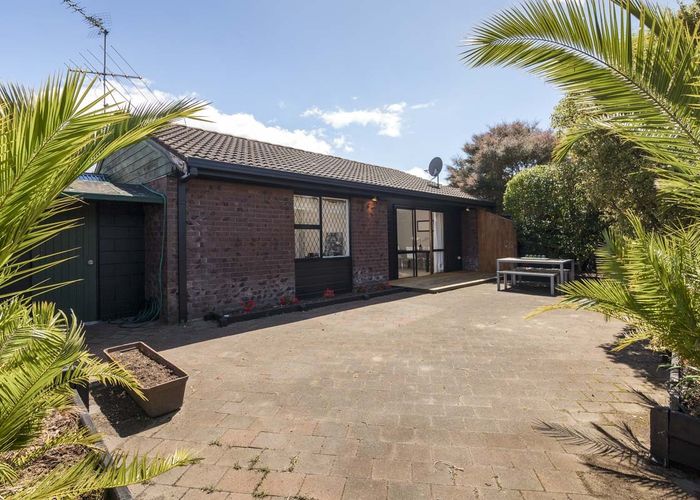  at 5 Pohutukawa Place, Ellerslie, Auckland