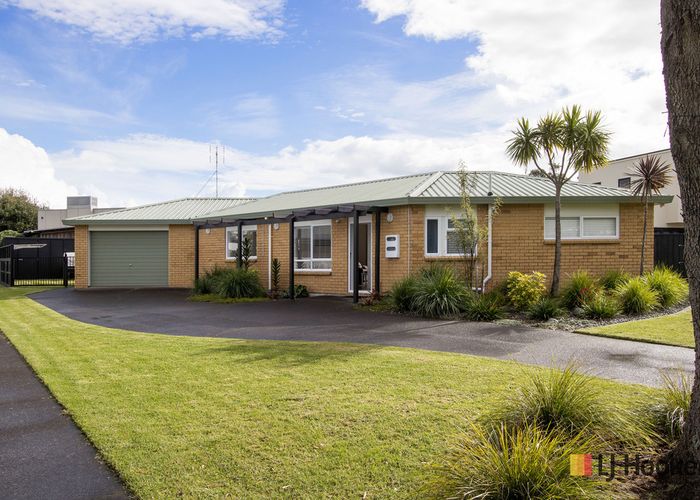  at 20 Bowentown Boulevard, Bowentown, Waihi Beach