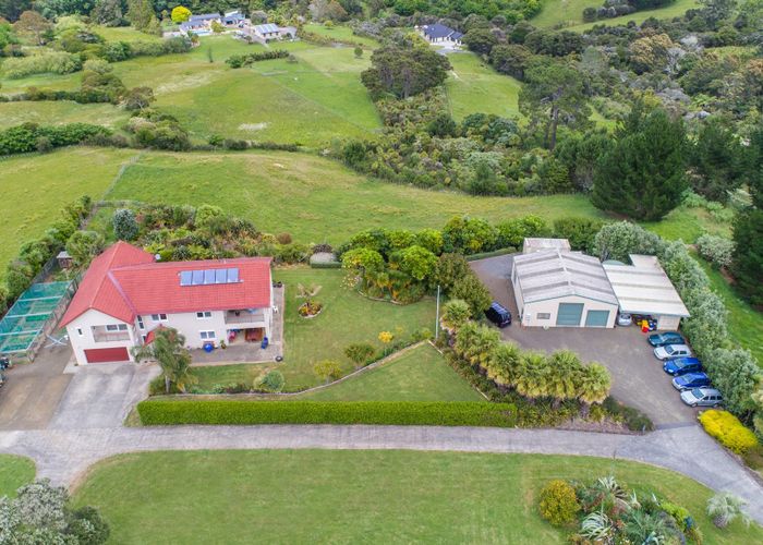  at 32 Red Hills Road, Massey, Auckland