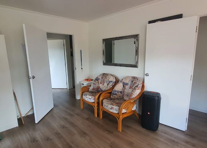  at 9 Neesons Way, Glendene, Waitakere City, Auckland