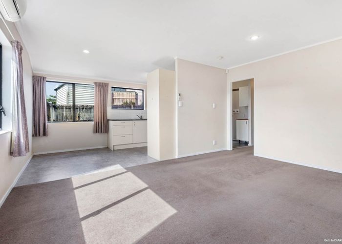  at 3/7 Duncan Avenue, Te Atatu South, Auckland