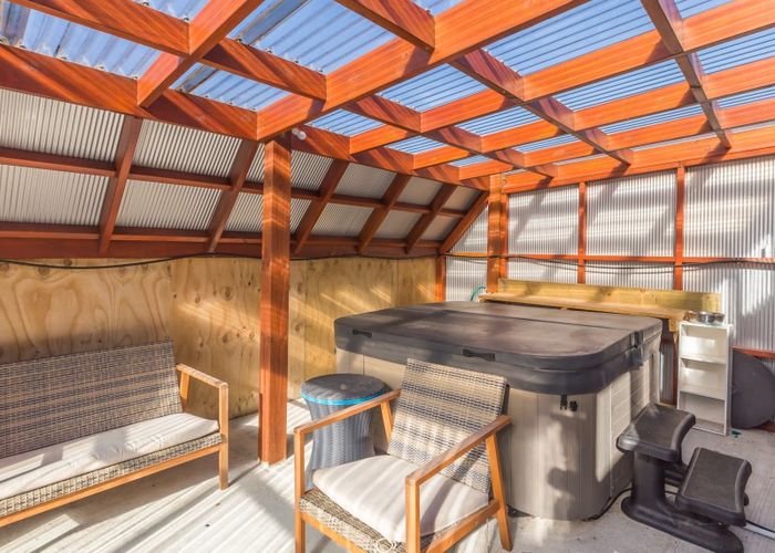  at 24 Sandown Avenue, Himatangi Beach, Himatangi Beach