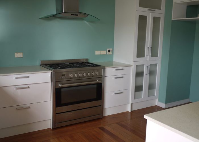  at 18 Woodglen Road, Glen Eden, Auckland