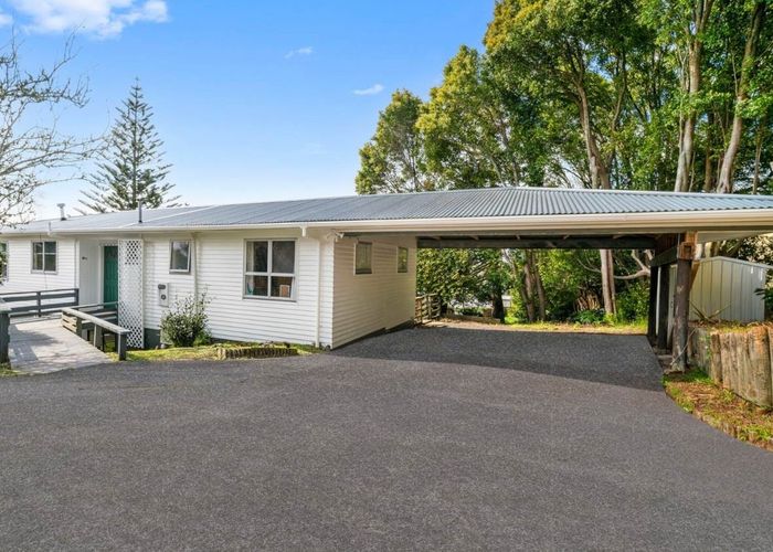  at 2/40A Marlborough Avenue, Glenfield, Auckland
