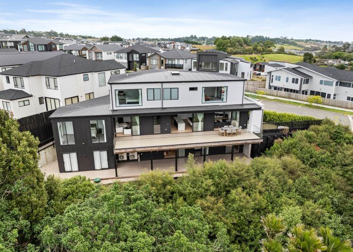  at 326 Flat Bush School Road, Flat Bush, Manukau City, Auckland