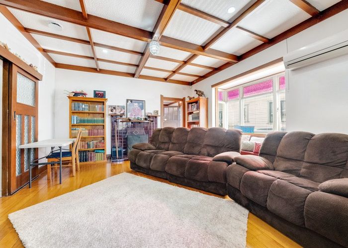  at 11 Jellicoe Street, Otahuhu, Auckland