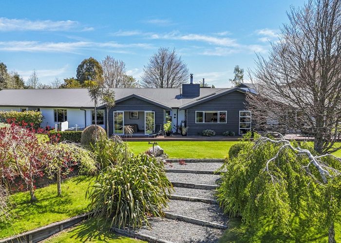  at 15 Loch Views Road, Acacia Bay, Taupo, Waikato