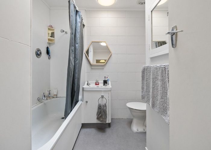  at 2B Karaka Street, Hokowhitu, Palmerston North, Manawatu / Whanganui