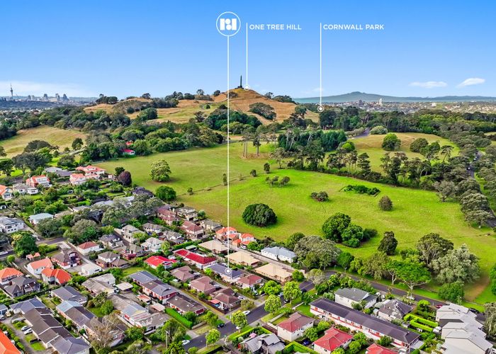 at 2/50 Turama Road, Royal Oak, Auckland