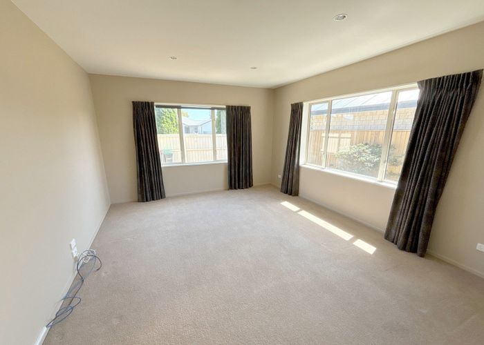  at 16 St Florian Place, Woolston, Christchurch City, Canterbury