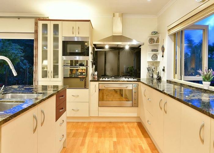  at 28 English Oak Drive, Schnapper Rock, Auckland