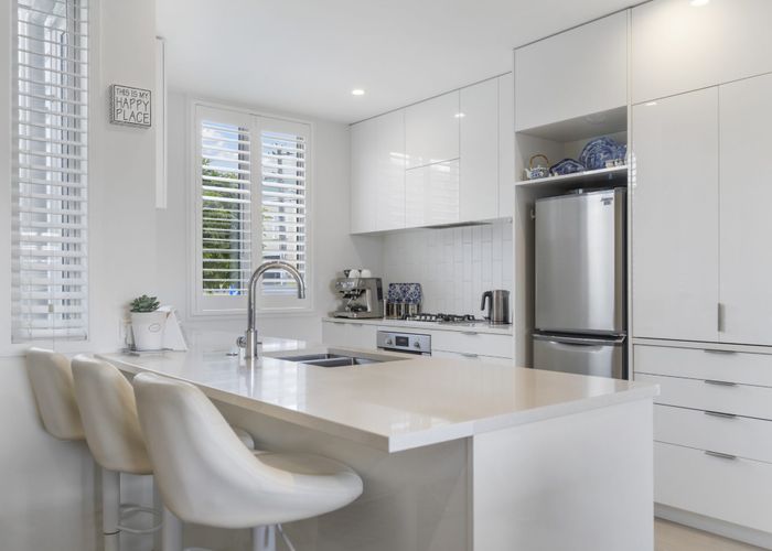  at 11/83 Hinemoa Street, Birkenhead, Auckland
