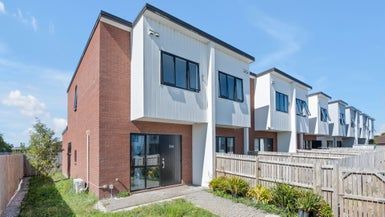  at 2 Aumarire Lane, Favona, Auckland
