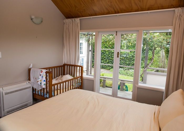  at 4 Omar Street, Khandallah, Wellington, Wellington