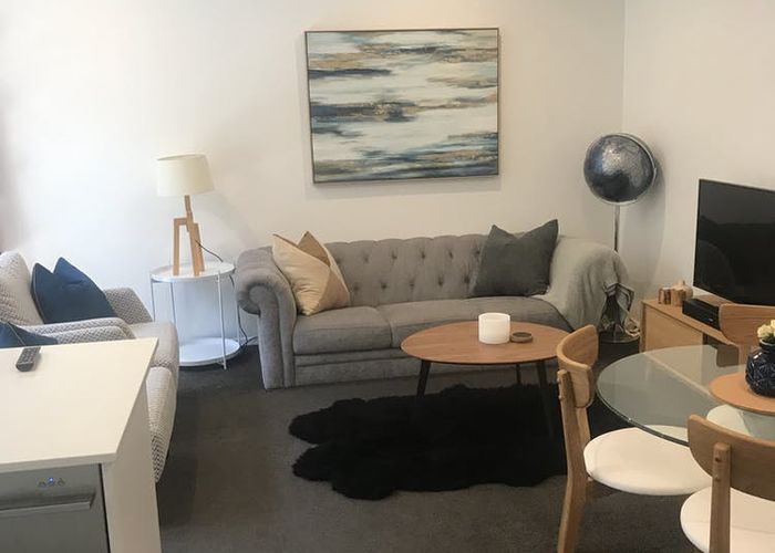  at 1/17 Manning Street, Hamilton Central, Hamilton