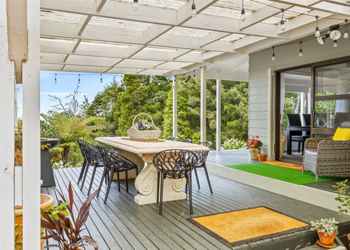  at 38 Crows Road, Swanson, Auckland