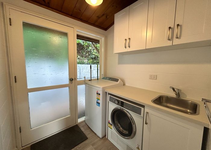  at 8 Evergreen Place, Sunshine Bay, Queenstown-Lakes, Otago