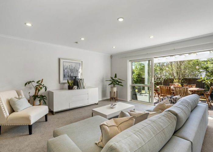  at 17 Witton Place, Schnapper Rock, Auckland
