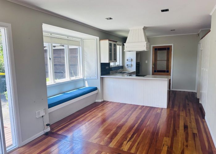  at 105 Selwyn Crescent, Forrest Hill, Auckland