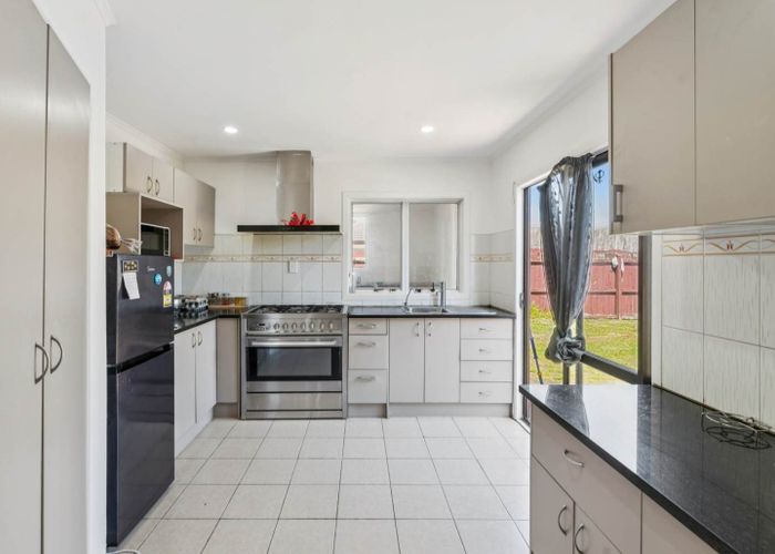  at 3 Avis Avenue, Papatoetoe, Manukau City, Auckland