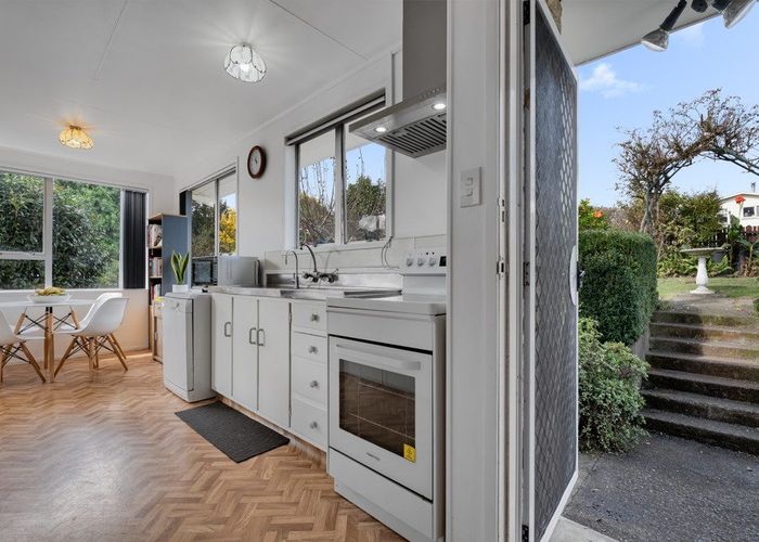  at 8 Dingadee Street, Welcome Bay, Tauranga, Bay Of Plenty