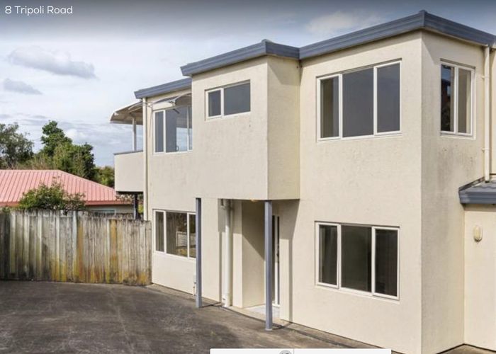  at 8 Tripoli Road, Panmure, Auckland