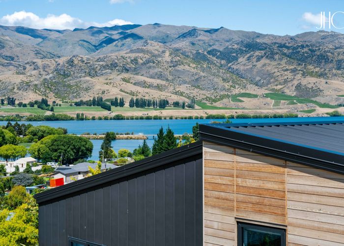  at 16 Lowburn Terrace, Cromwell, Central Otago, Otago