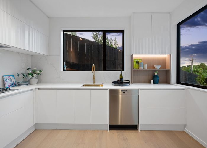  at 4/1 Montana Avenue, Murrays Bay, North Shore City, Auckland