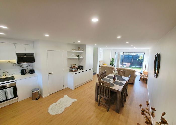  at 8A Nedlands Place, Burswood, Auckland