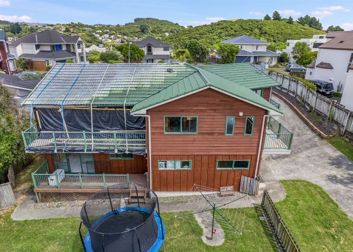  at 21 Molyneux Close, Whitby, Porirua