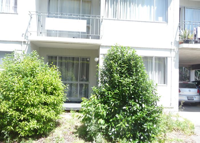  at 1/48 Esplanade Road, Mount Eden, Auckland